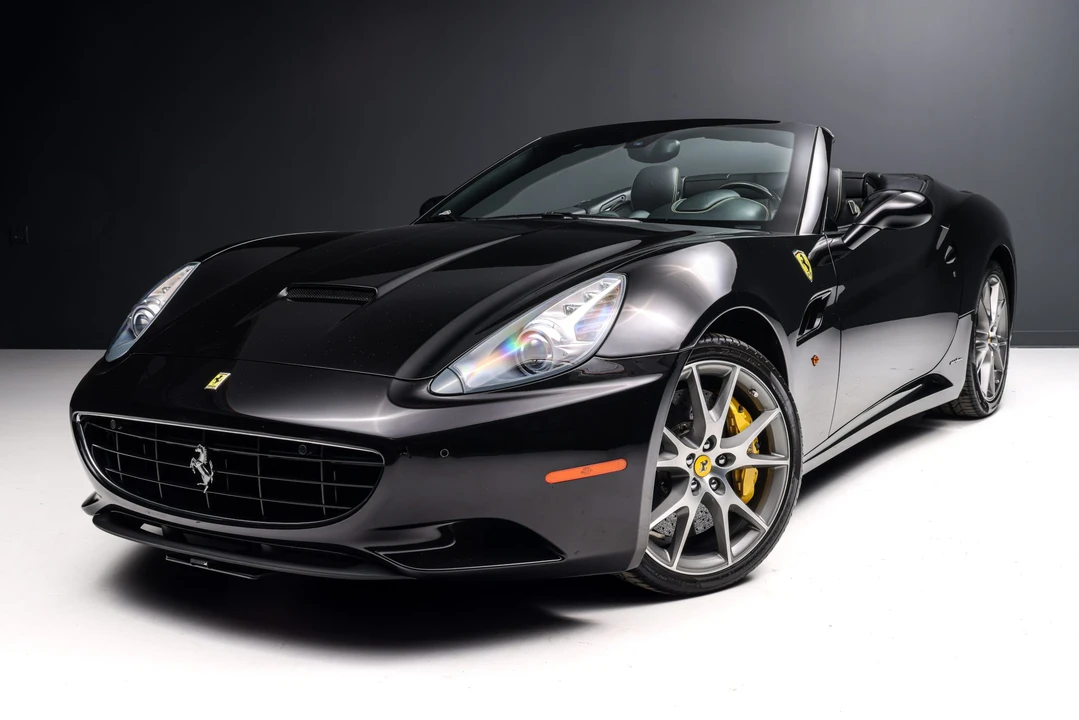 2013 Ferrari California - Image 17 of 31
