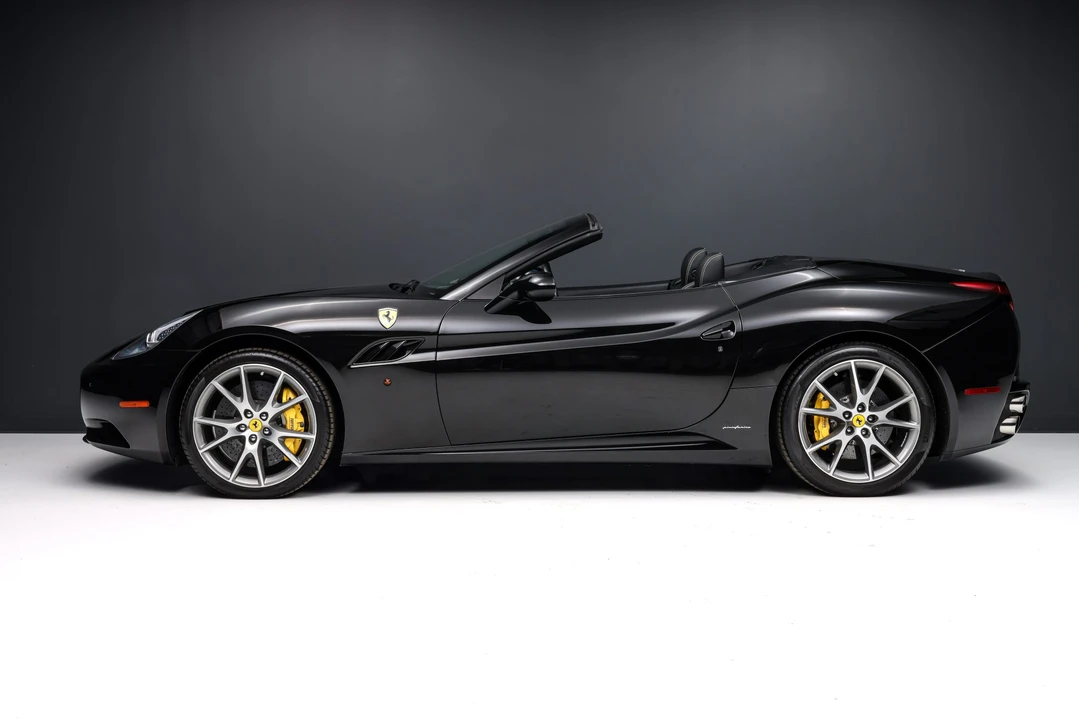 2013 Ferrari California - Image 19 of 31