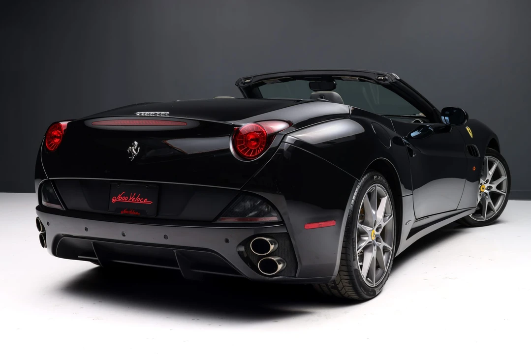 2013 Ferrari California - Image 25 of 31