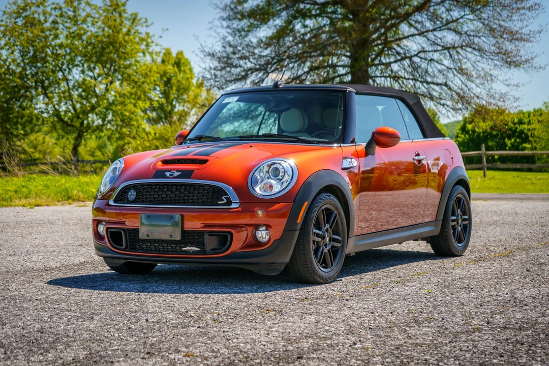 2013 Mini Mini 2nd Gen - Image 2 of 31