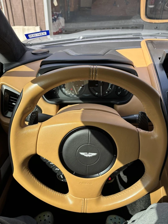 2014 Aston Martin Vanquish 2nd Gen - Image 28 of 31