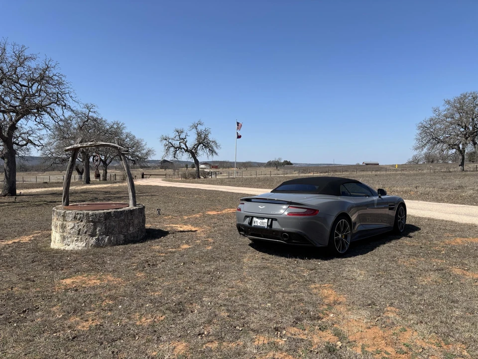 2014 Aston Martin Vanquish 2nd Gen - Image 9 of 31