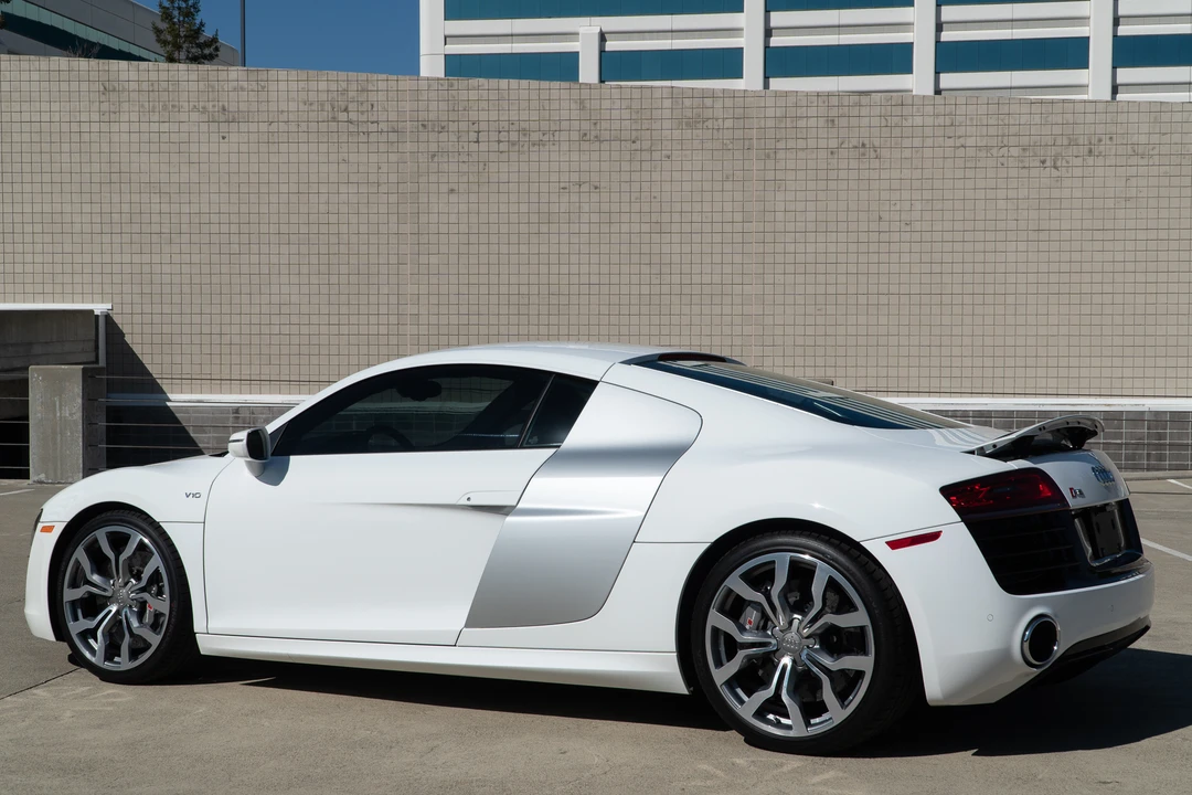 2014 Audi 42 R8 - Image 6 of 31