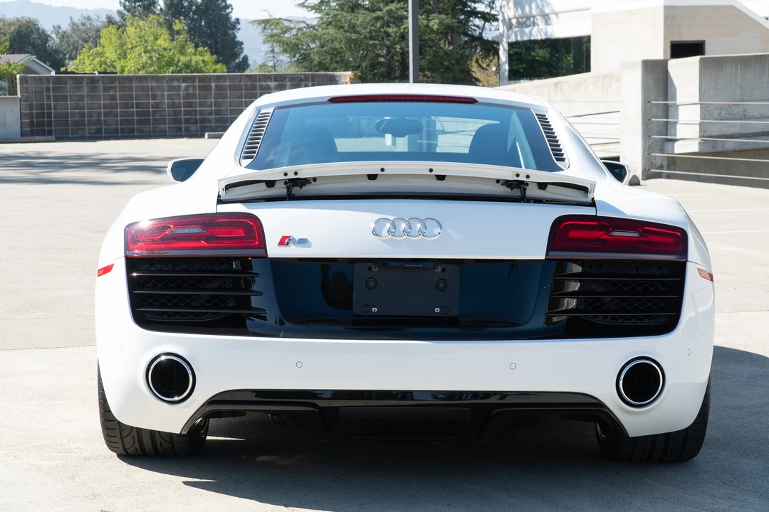 2014 Audi 42 R8 - Image 8 of 31