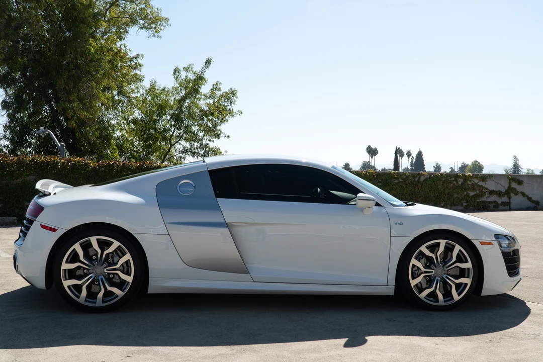 2014 Audi 42 R8 - Image 11 of 31