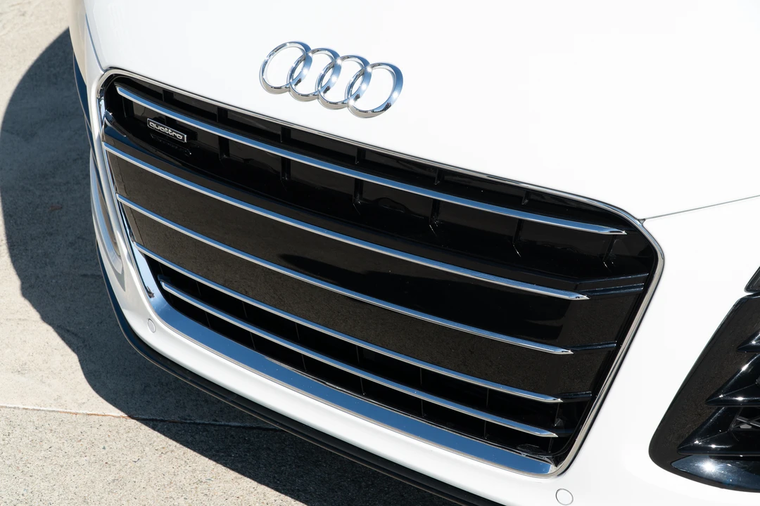 2014 Audi 42 R8 - Image 16 of 31