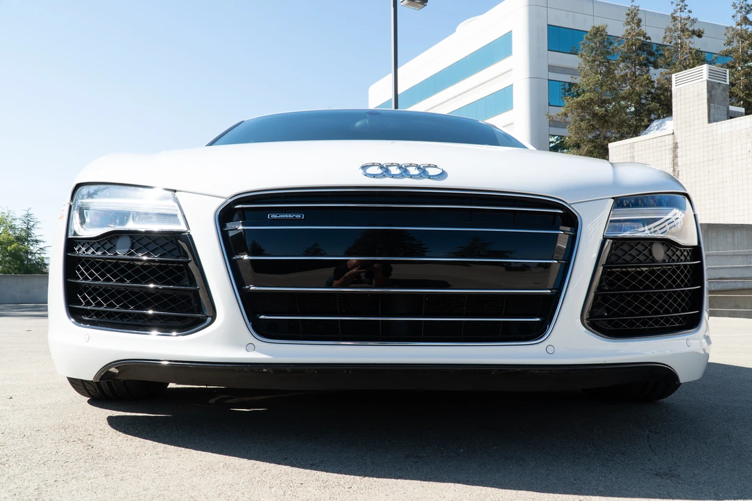 2014 Audi 42 R8 - Image 14 of 31