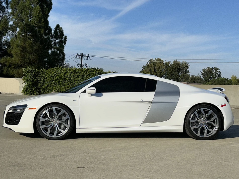 2014 Audi 42 R8 - Image 5 of 31