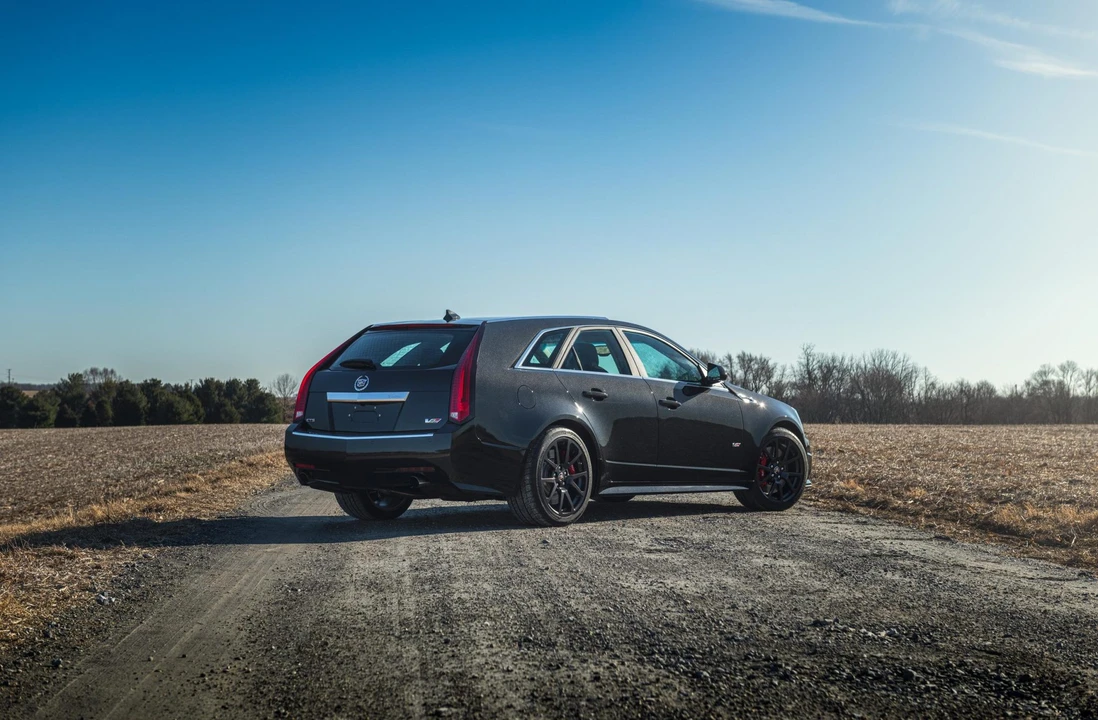 2014 Cadillac CTS-V 2nd Gen - Image 3 of 31