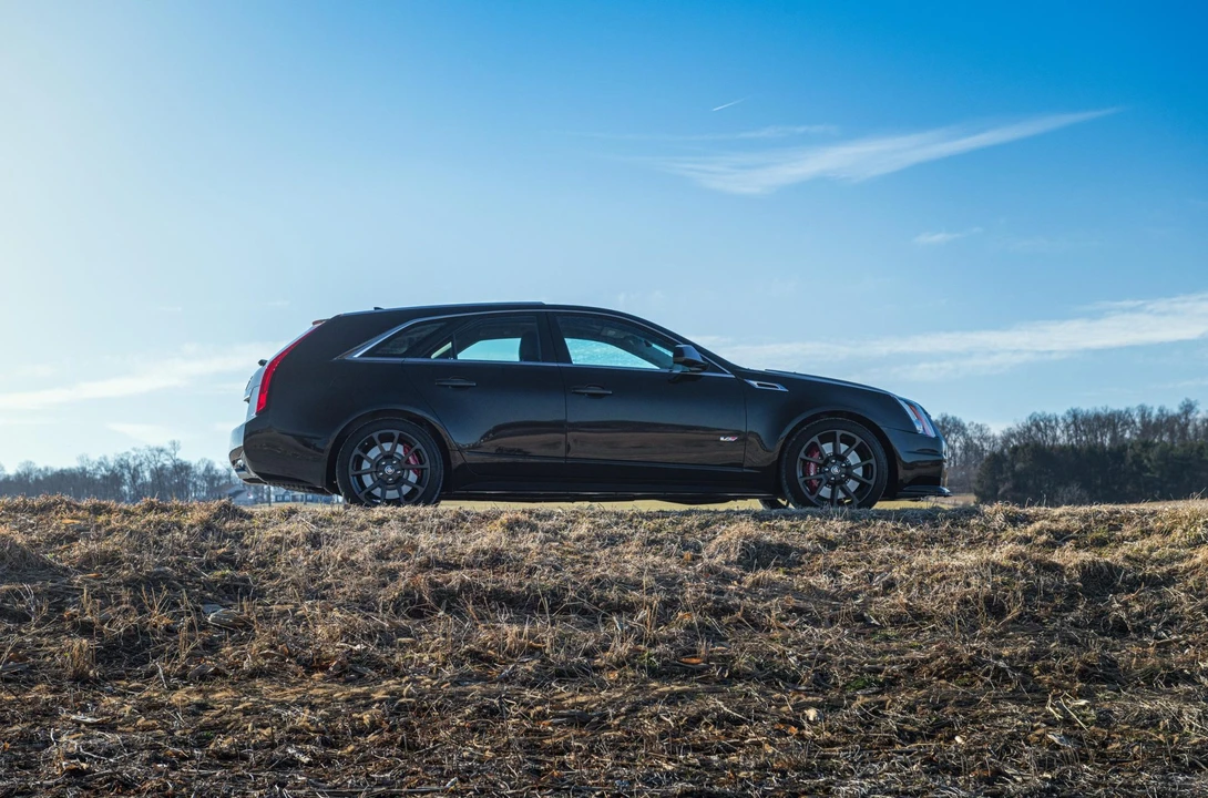 2014 Cadillac CTS-V 2nd Gen - Image 10 of 31