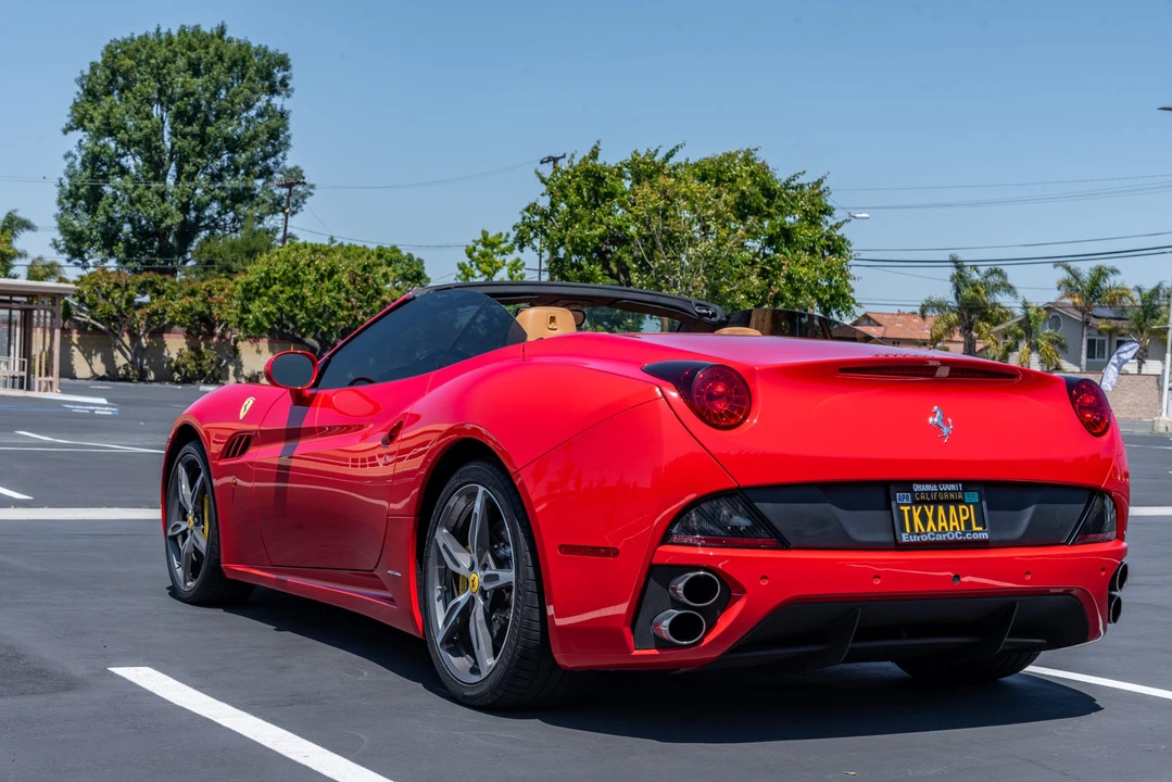 2014 Ferrari California - Image 15 of 31