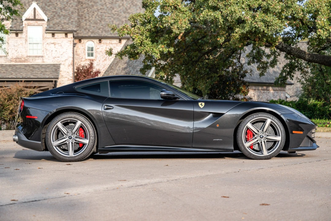 2014 Ferrari F12berlinetta - Image 5 of 31