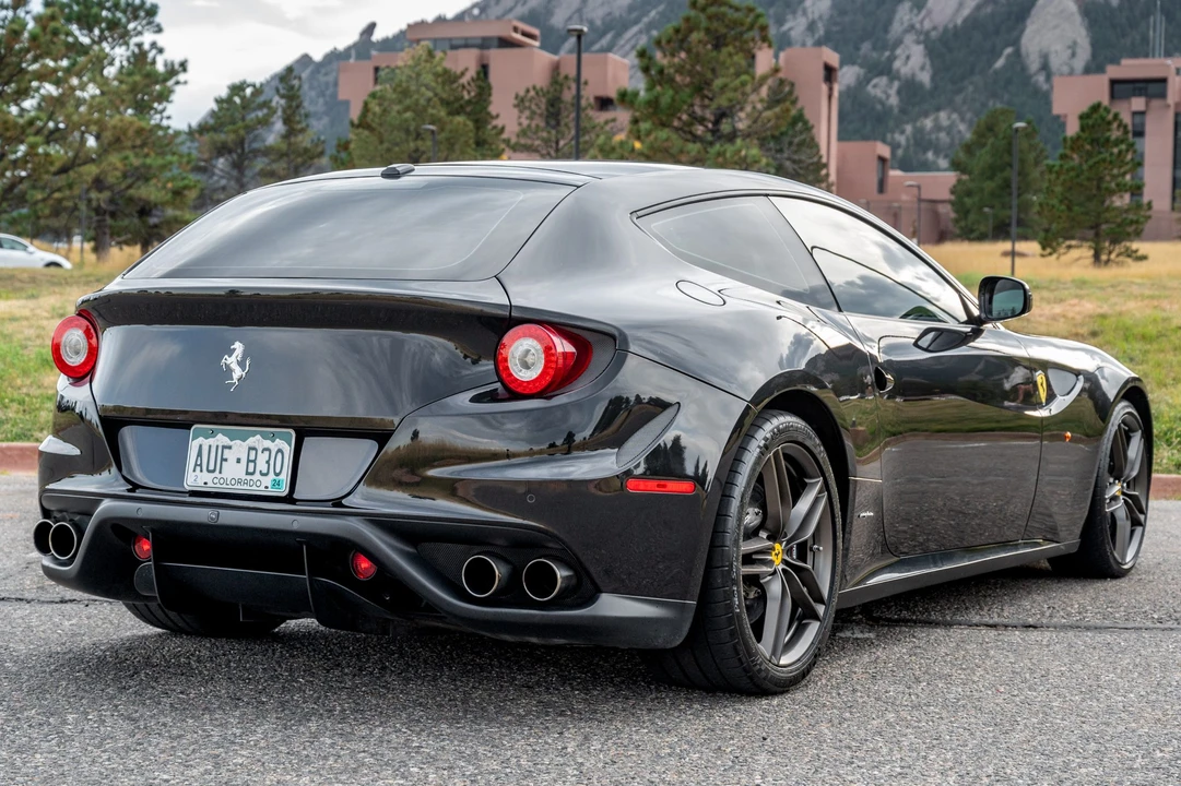 2014 Ferrari FF - Image 8 of 31
