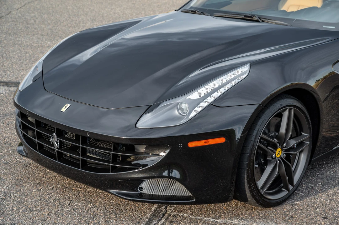 2014 Ferrari FF - Image 12 of 31