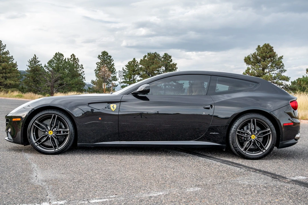 2014 Ferrari FF - Image 11 of 31