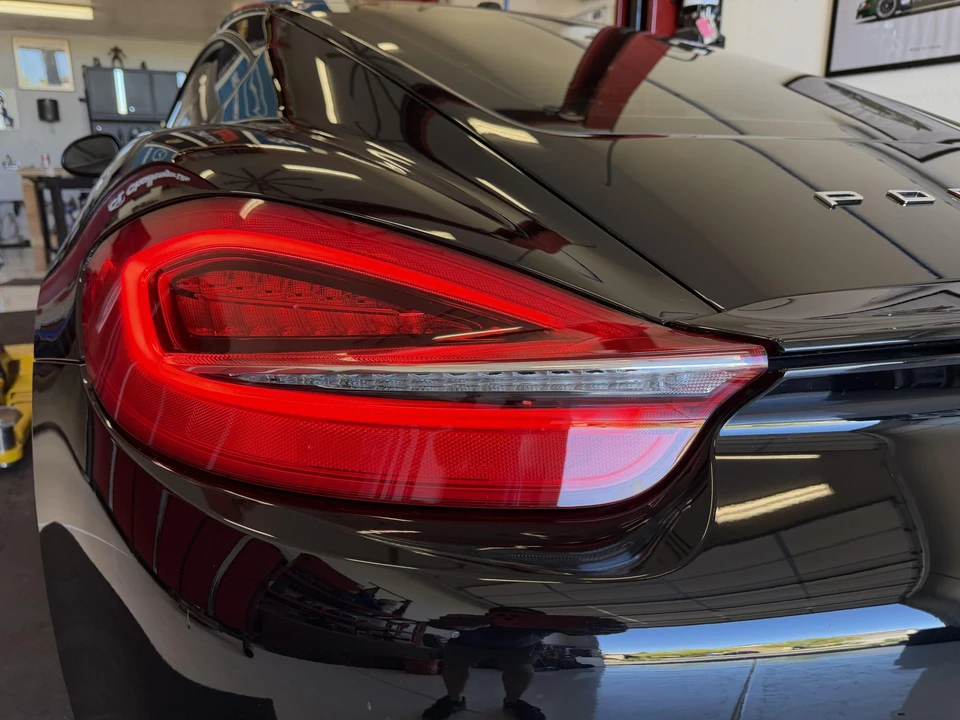 2014 Porsche 981 Cayman - Image 29 of 31