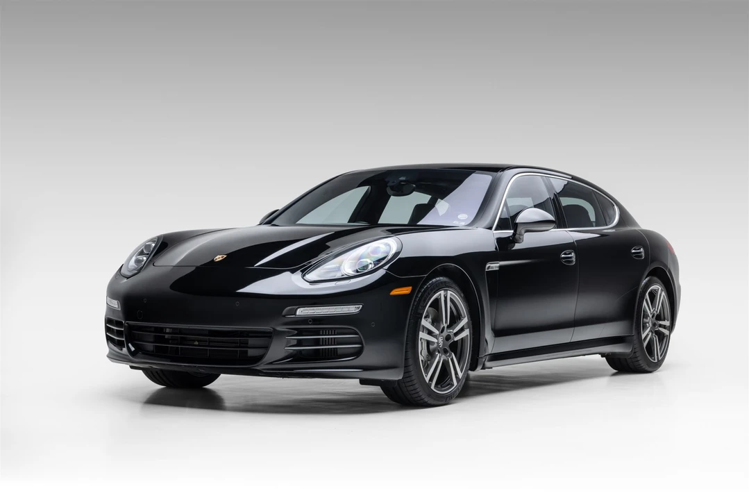 2014 Porsche 970 Panamera 4S - Image 3 of 31