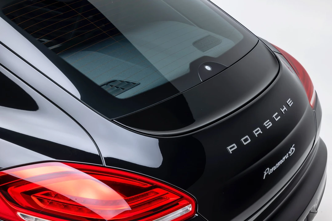 2014 Porsche 970 Panamera 4S - Image 24 of 31