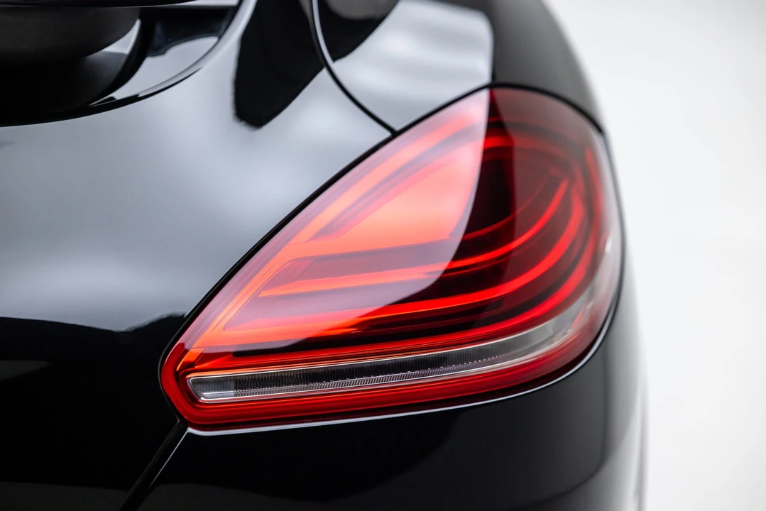 2014 Porsche 970 Panamera 4S - Image 28 of 31