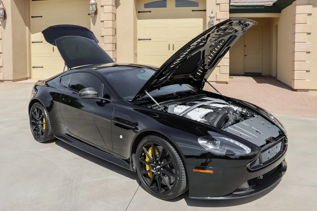 2015 Aston Martin V12 Vantage (2010-2018) - Image 13 of 31