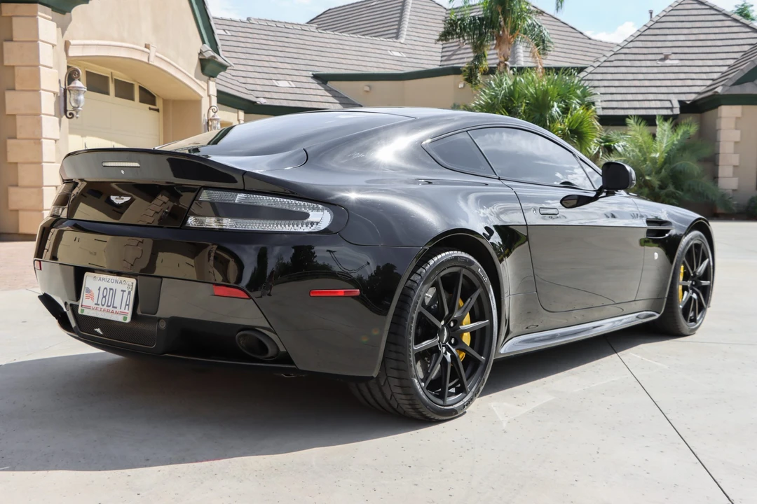 2015 Aston Martin V12 Vantage (2010-2018) - Image 7 of 31