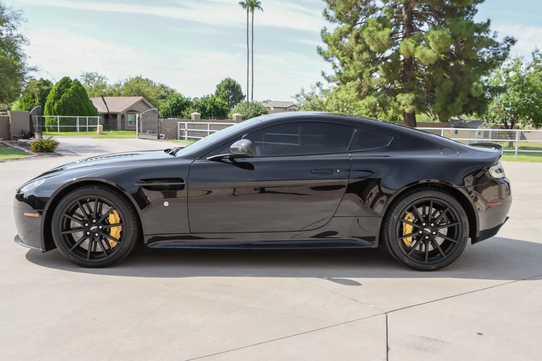 2015 Aston Martin V12 Vantage (2010-2018) - Image 3 of 31