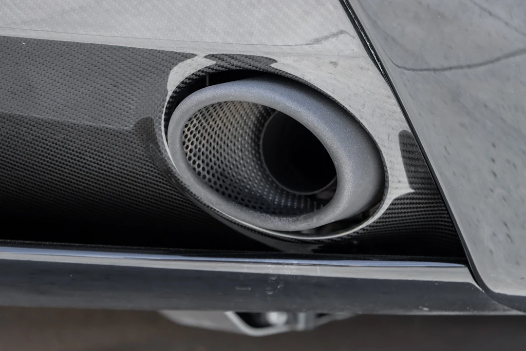 2015 Aston Martin V12 Vantage (2010-2018) - Image 24 of 31