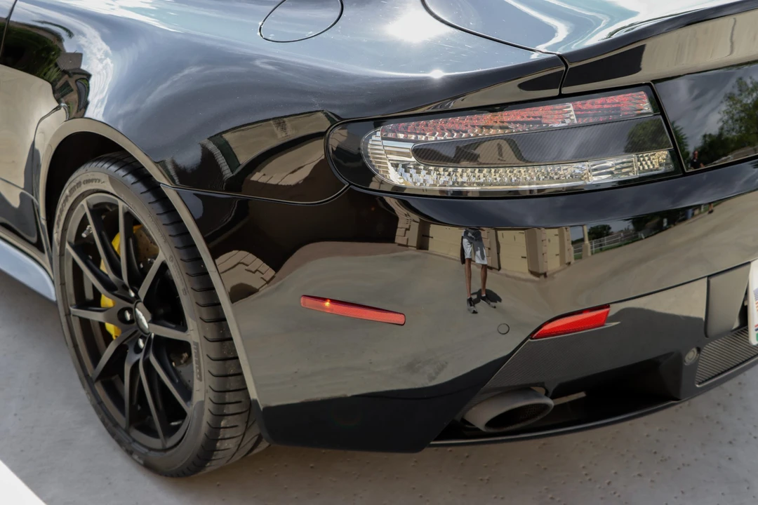 2015 Aston Martin V12 Vantage (2010-2018) - Image 27 of 31
