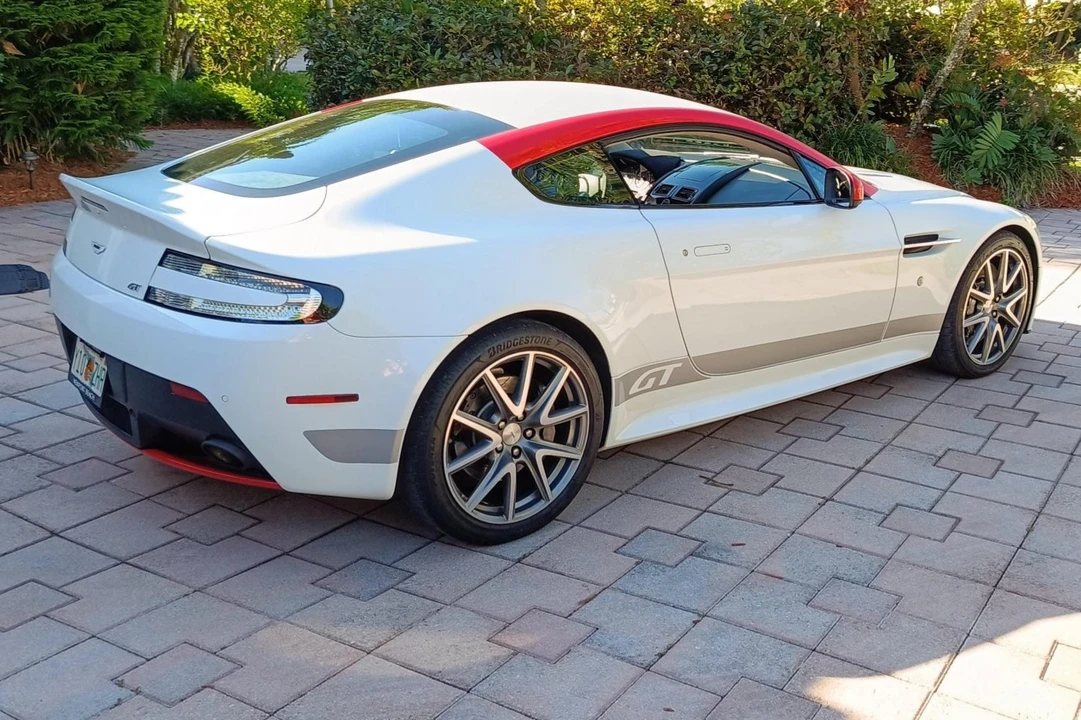 2015 Aston Martin V8 Vantage (2006-2017) - Image 11 of 31