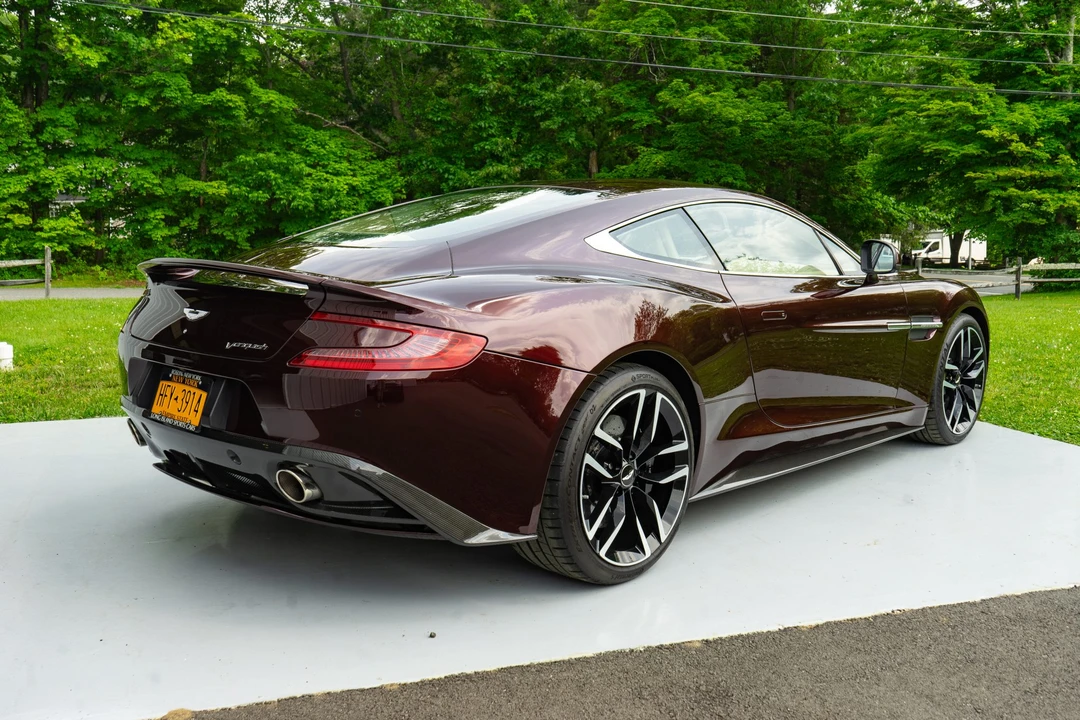 2015 Aston Martin Vanquish 2nd Gen - Image 28 of 31