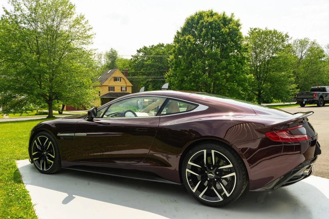 2015 Aston Martin Vanquish 2nd Gen - Image 18 of 31