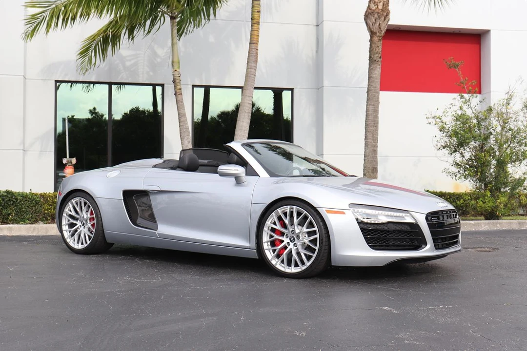 2015 Audi 42 R8 - Image 8 of 31