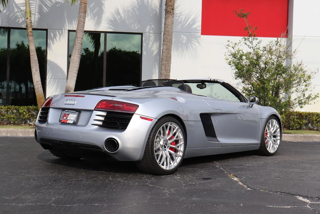2015 Audi 42 R8 - Image 11 of 31