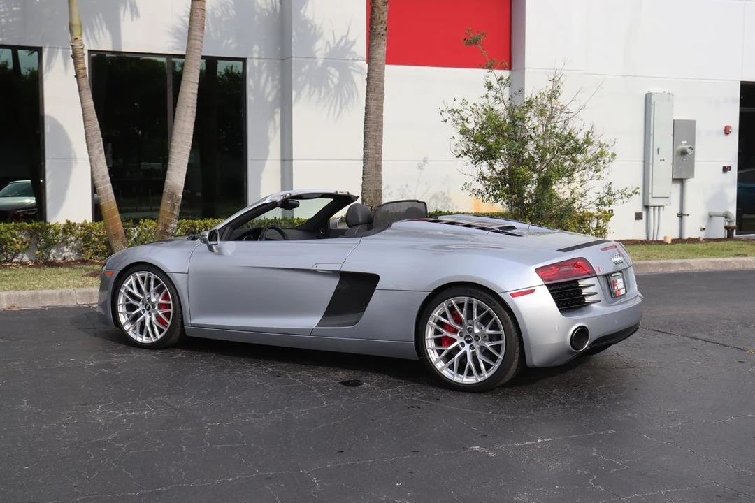 2015 Audi 42 R8 - Image 15 of 31