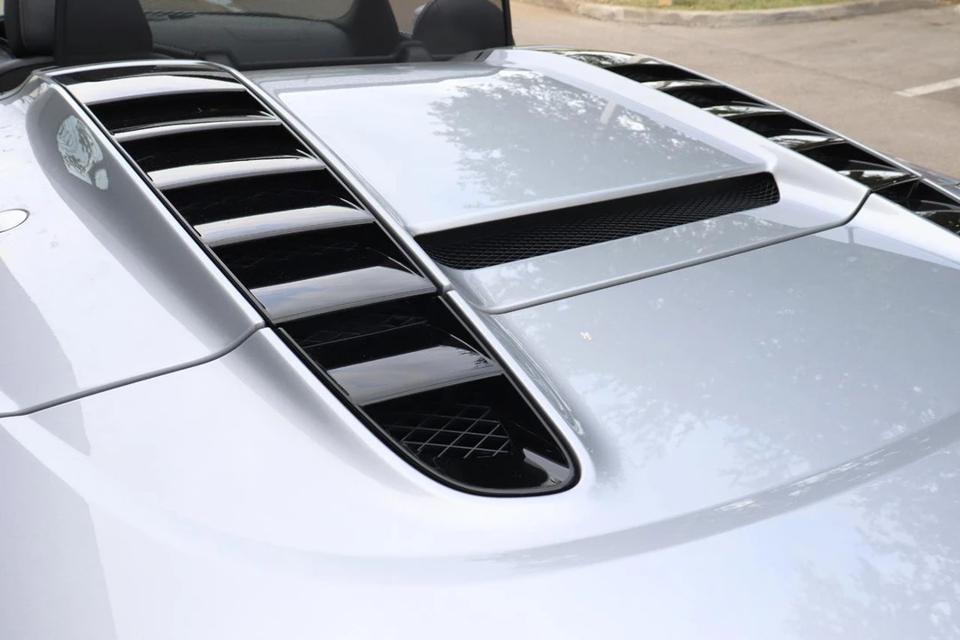 2015 Audi 42 R8 - Image 27 of 31