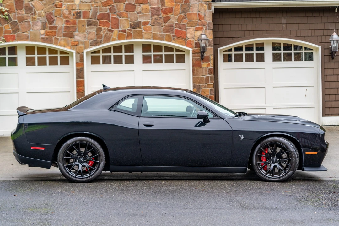 2015 Dodge Challenger SRT Hellcat 3rd Gen - Image 5 of 31