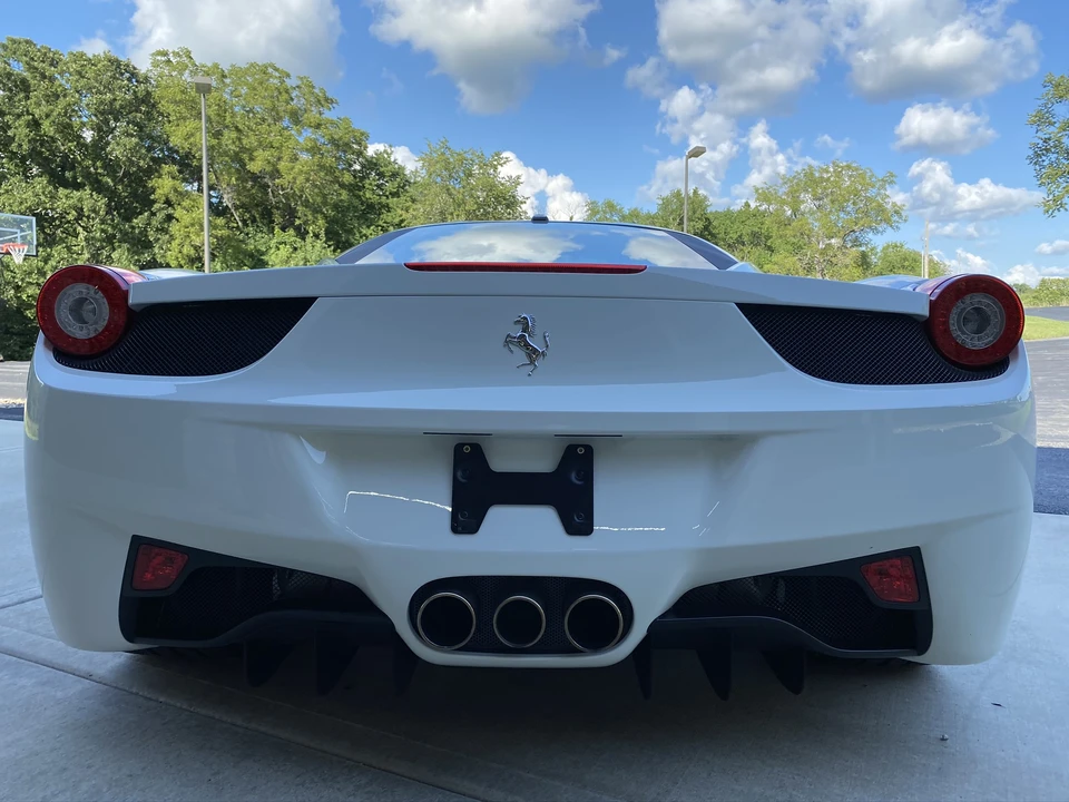 2015 Ferrari 458 Italia - Image 11 of 31