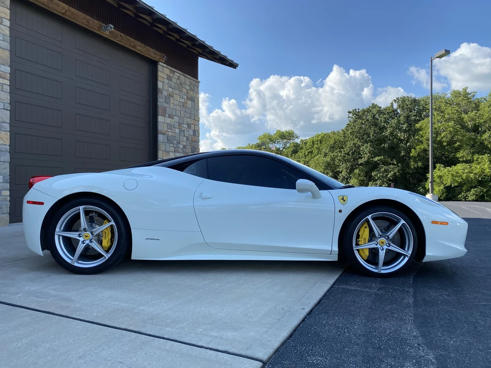 2015 Ferrari 458 Italia - Image 9 of 31