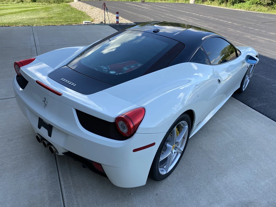 2015 Ferrari 458 Italia - Image 10 of 31