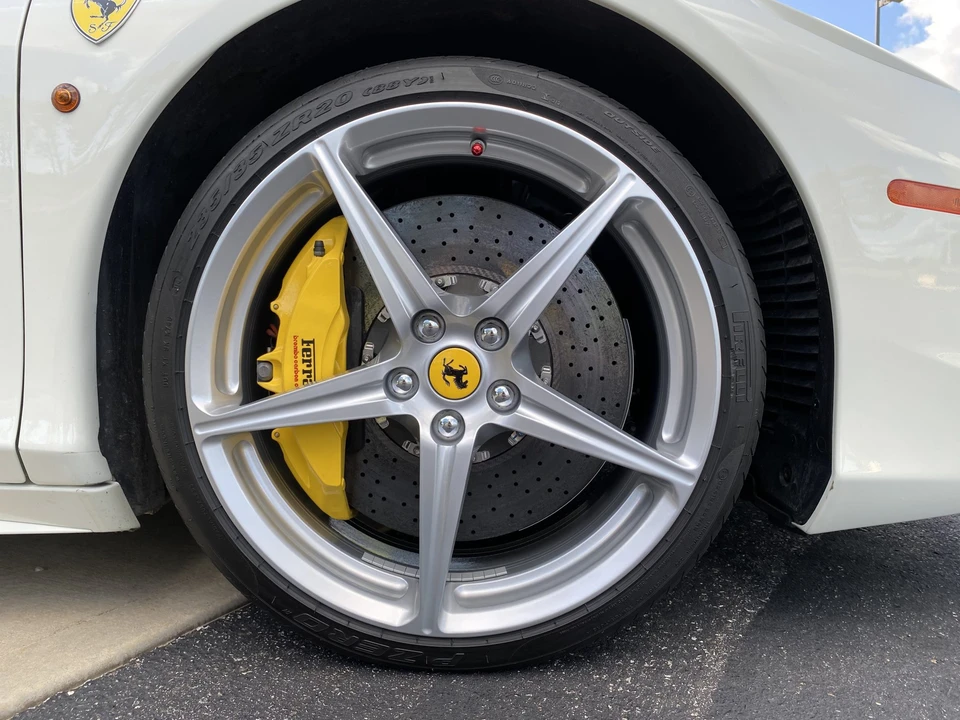 2015 Ferrari 458 Italia - Image 29 of 31