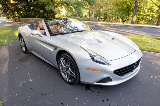 2015 Ferrari California T - Image 4 of 31