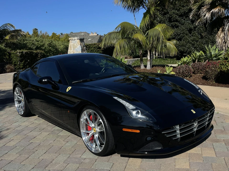 2015 Ferrari California T - Image 30 of 31