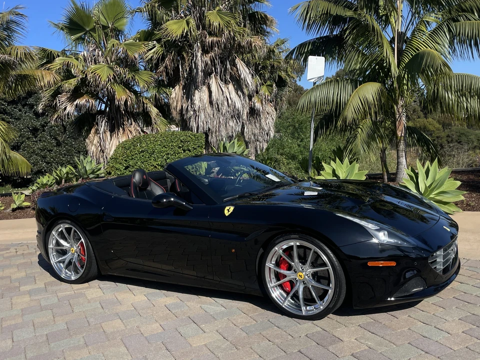 2015 Ferrari California T - Image 13 of 31