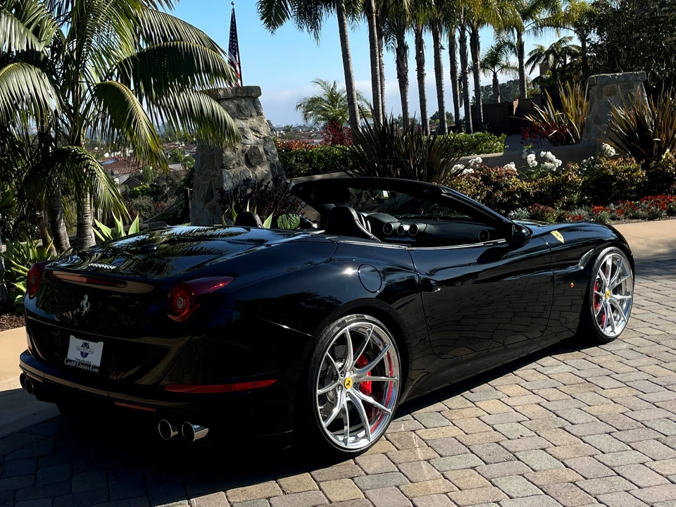 2015 Ferrari California T - Image 19 of 31
