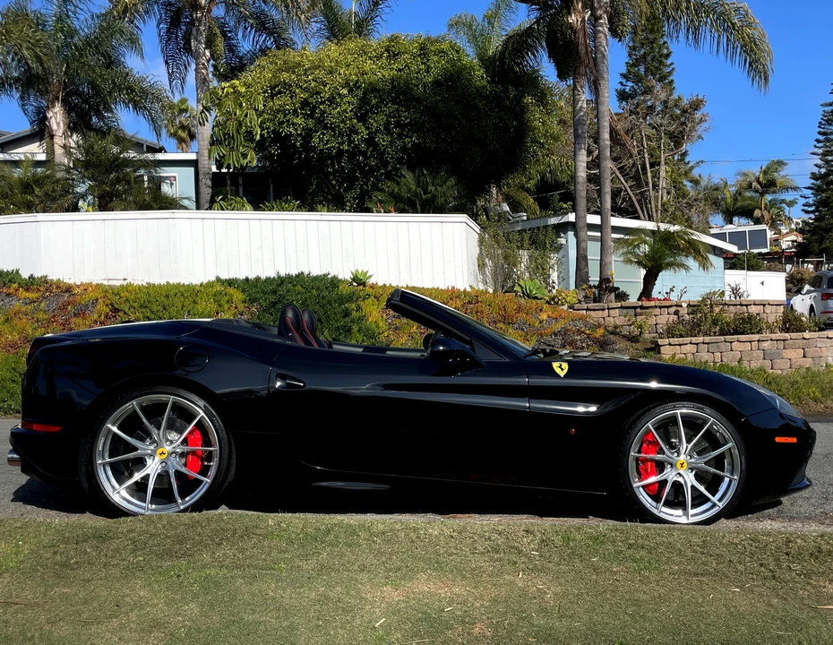 2015 Ferrari California T - Image 15 of 31