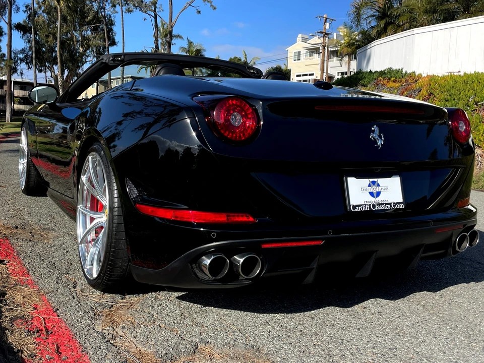 2015 Ferrari California T - Image 22 of 31