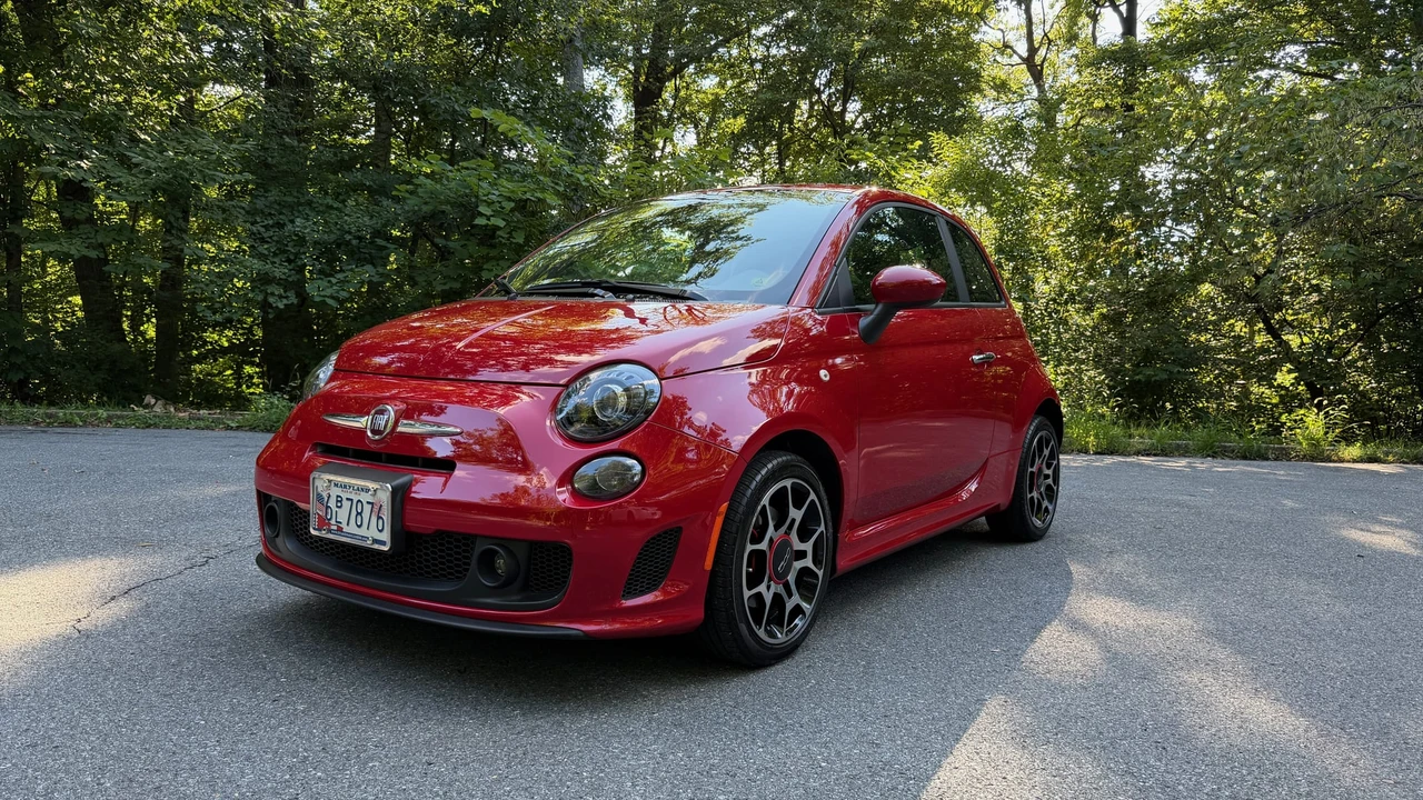 2015 Fiat 500 - Image 2 of 31