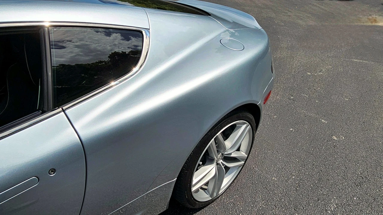 2016 Aston Martin DB9 - Image 27 of 31