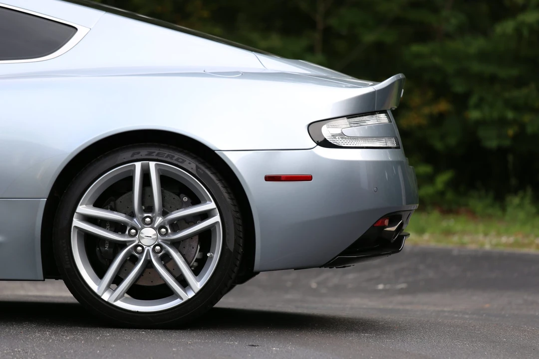 2016 Aston Martin DB9 - Image 21 of 31
