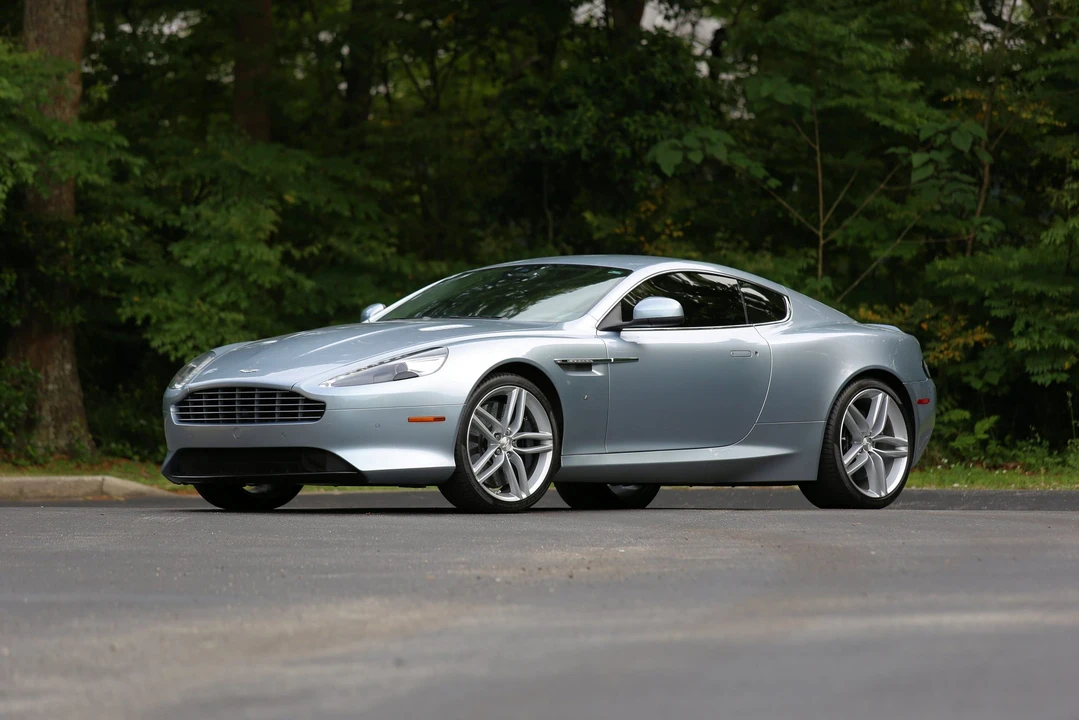 2016 Aston Martin DB9 - Image 2 of 31
